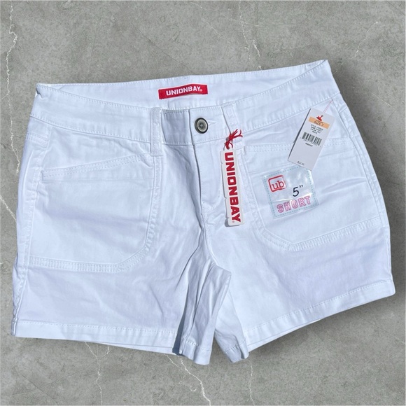 UNIONBAY White Women's Shorts - Picture 1 of 6